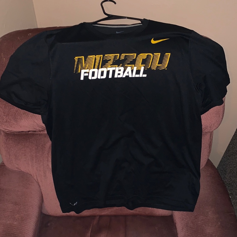Nike Mens Black Missouri T Shirt size XL